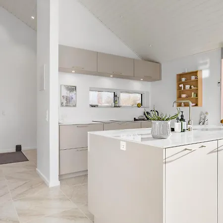 Holiday home 4 Bedroom Cozy In Hadsund
