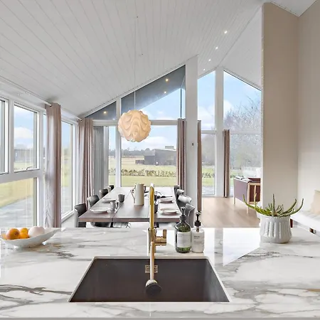 4 Bedroom Cozy In *