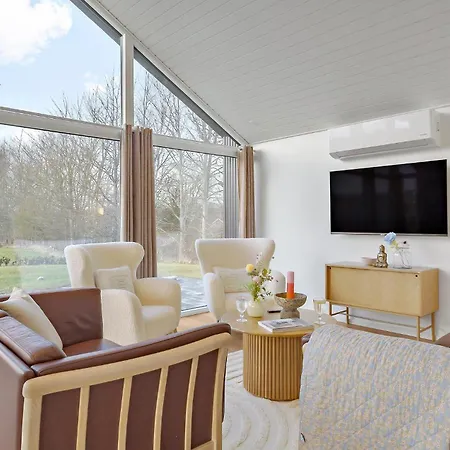 4 Bedroom Cozy In *