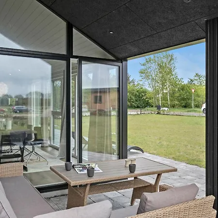 4 Bedroom Cozy In *