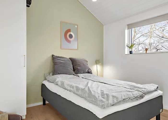 4 Bedroom Cozy In 別荘 *