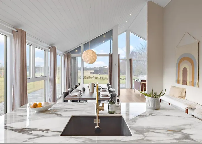 4 Bedroom Cozy In *
