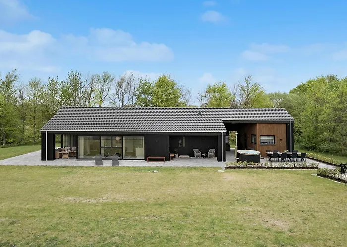 4 Bedroom Cozy In *